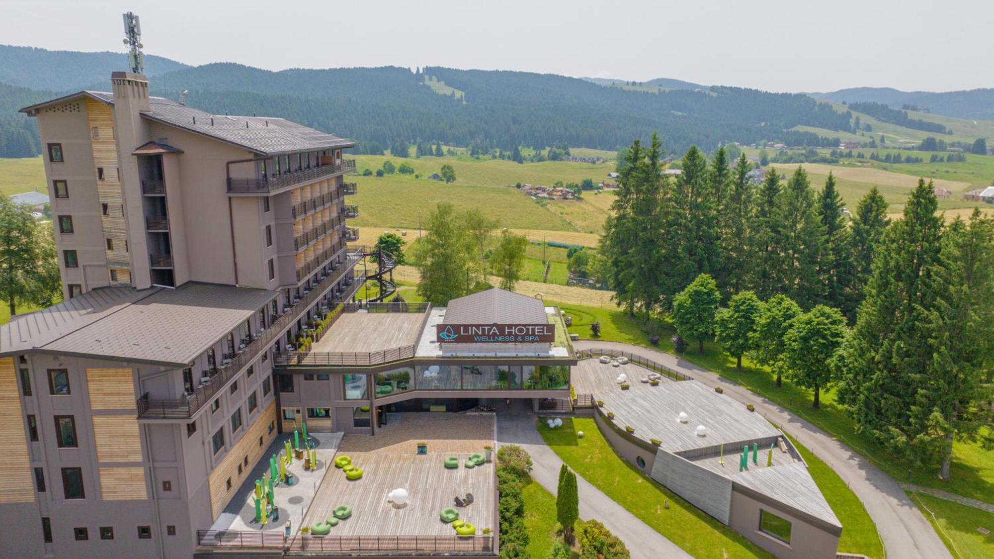 Linta Hotel Wellness & Spa อาเซียโก ภายนอก รูปภาพ
