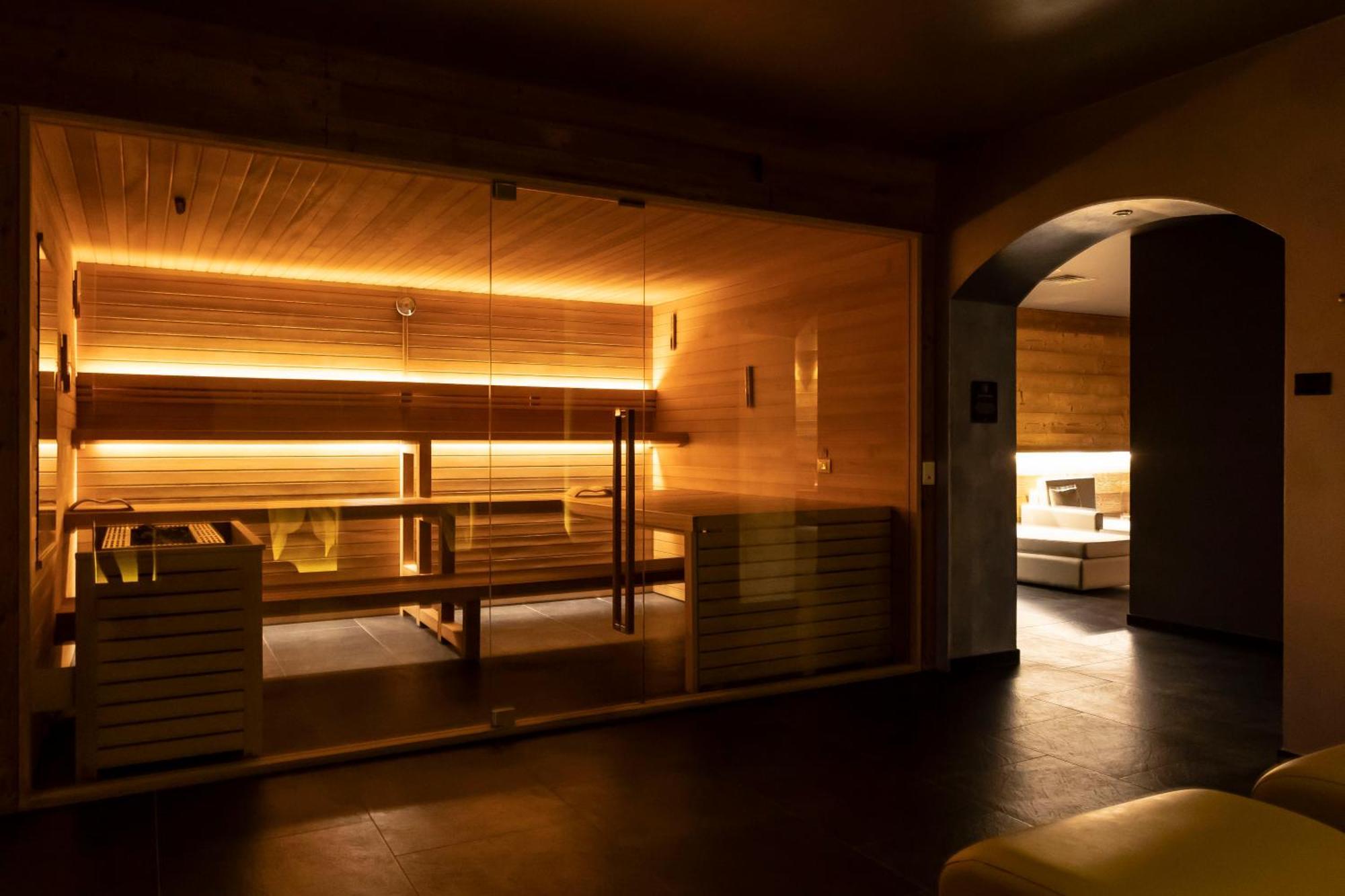 Linta Hotel Wellness & Spa อาเซียโก ภายนอก รูปภาพ